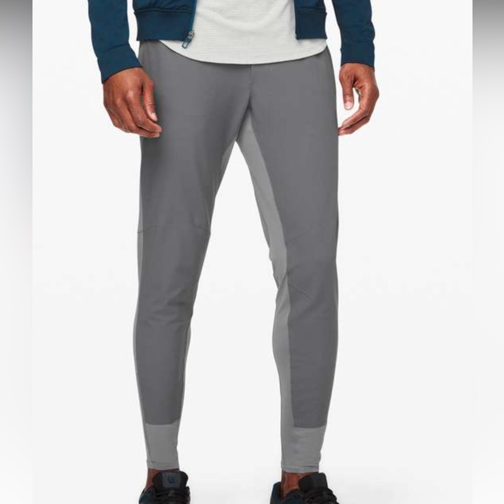Lululemon Switch Up Pant 28”
Asphalt Grey / Light Cast